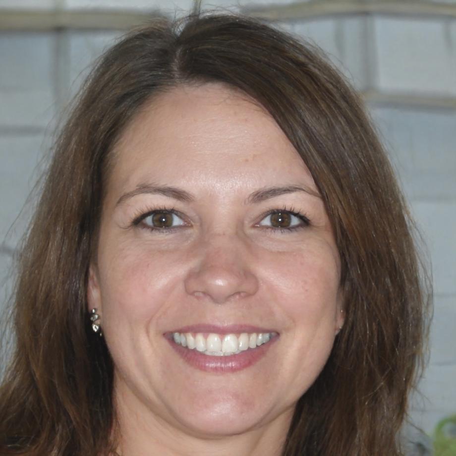 Prof. Dr. Elena Schmidt - Akademische Leiterin